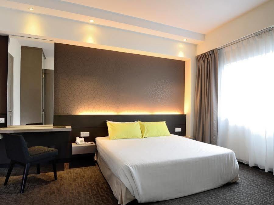 Starcity Hotel Алор Сетар Екстериор снимка